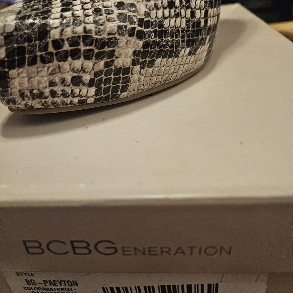 Bcbgeneration Snakeskin Patterned Heels - Cream A… - image 5